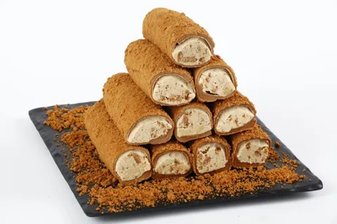 Caramelised Biscuit Roll