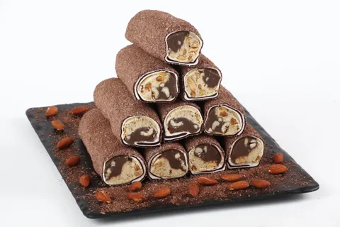 Tiramisu Peanut Roll