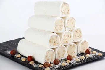 Milky Coconut Roll